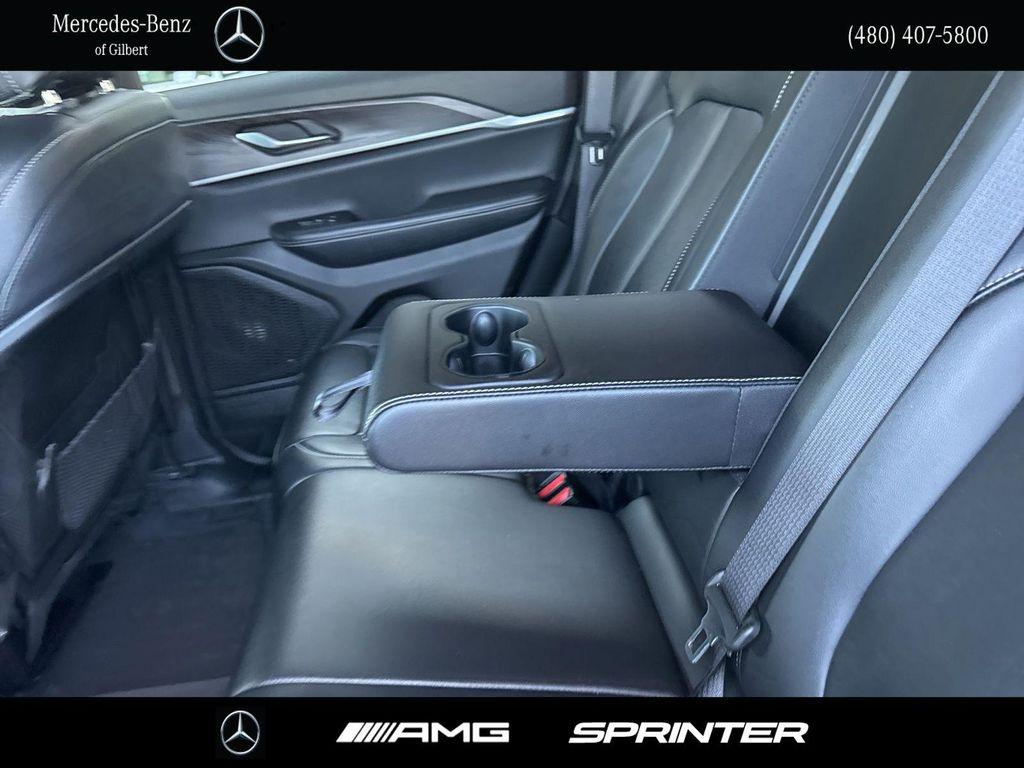 used 2024 Jeep Grand Cherokee car, priced at $35,994