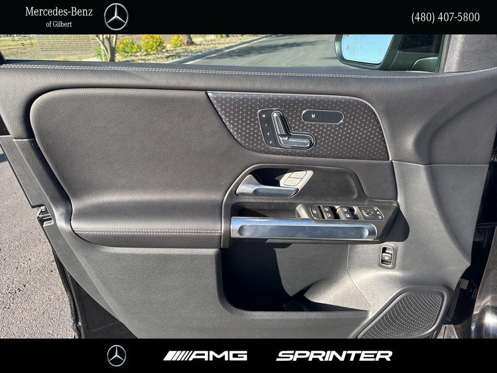 used 2025 Mercedes-Benz GLB 250 car, priced at $38,888