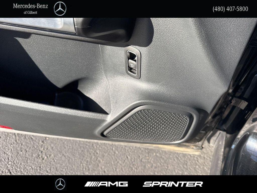 used 2025 Mercedes-Benz GLB 250 car, priced at $38,888