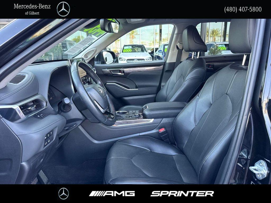 used 2023 Toyota Highlander car, priced at $44,994