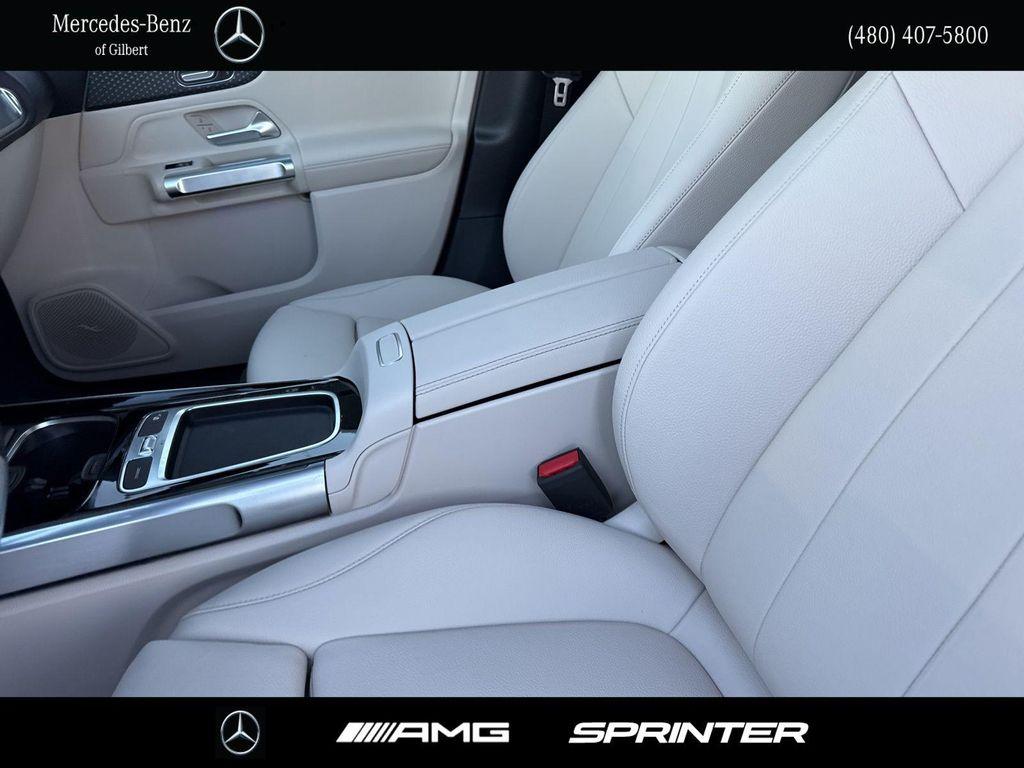 new 2025 Mercedes-Benz GLB 250 car, priced at $48,150