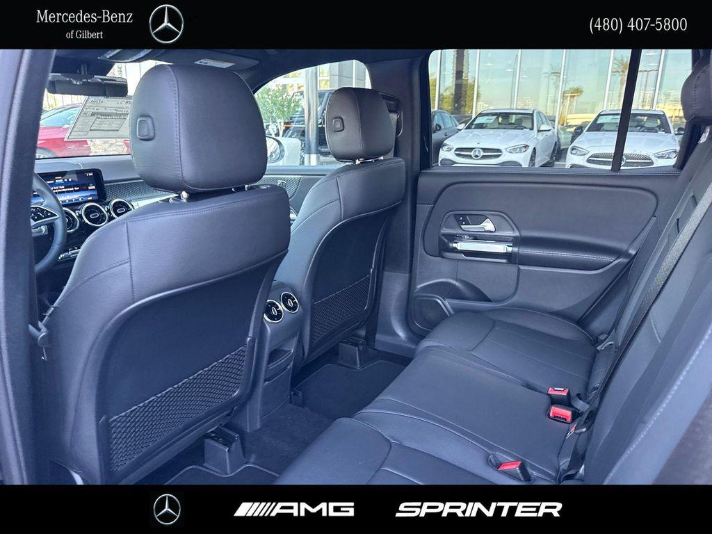 new 2025 Mercedes-Benz GLB 250 car, priced at $44,550