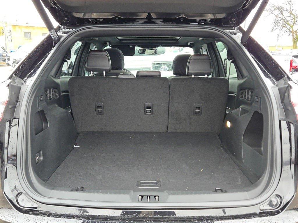 used 2022 Ford Edge car, priced at $30,595