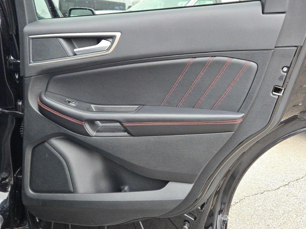 used 2022 Ford Edge car, priced at $30,595