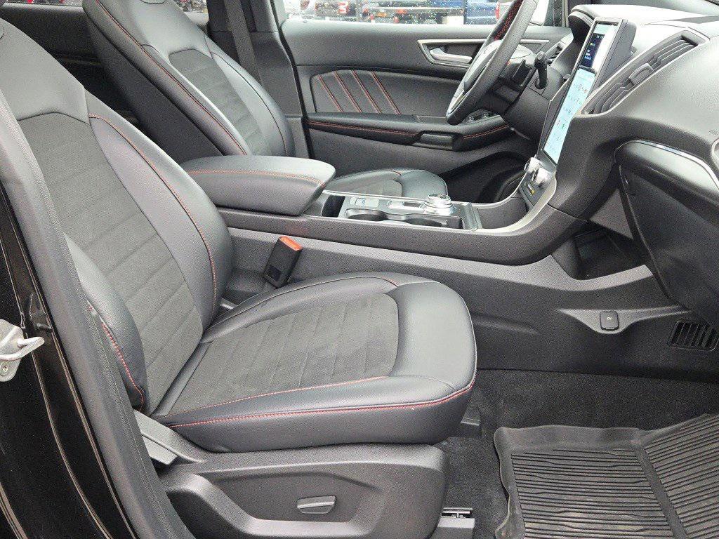 used 2022 Ford Edge car, priced at $30,595