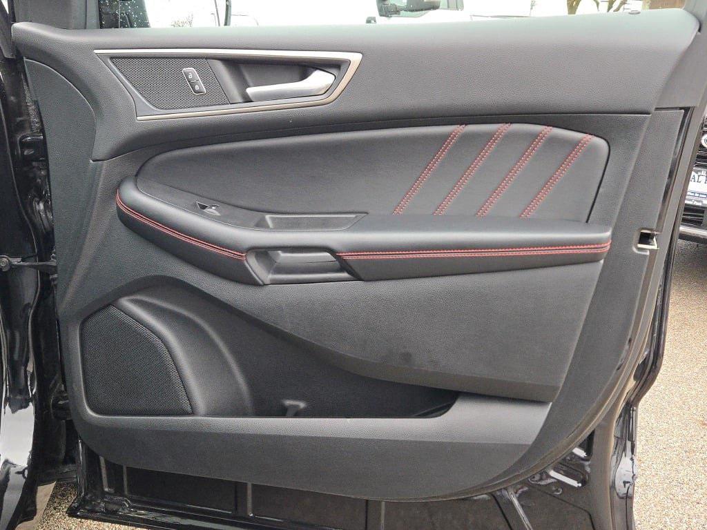 used 2022 Ford Edge car, priced at $30,595