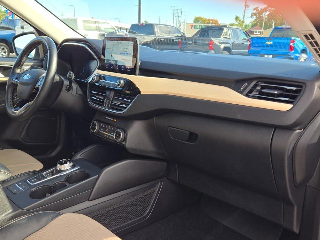 used 2022 Ford Escape car, priced at $24,995