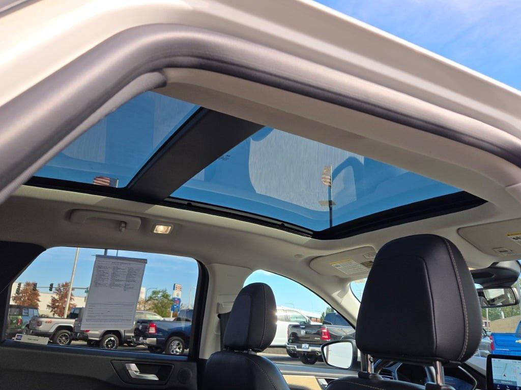 used 2022 Ford Escape car, priced at $24,995