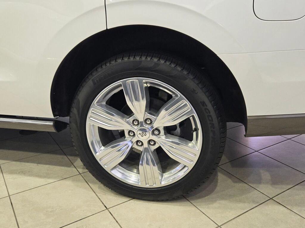 used 2024 Ford Expedition car, priced at $77,877