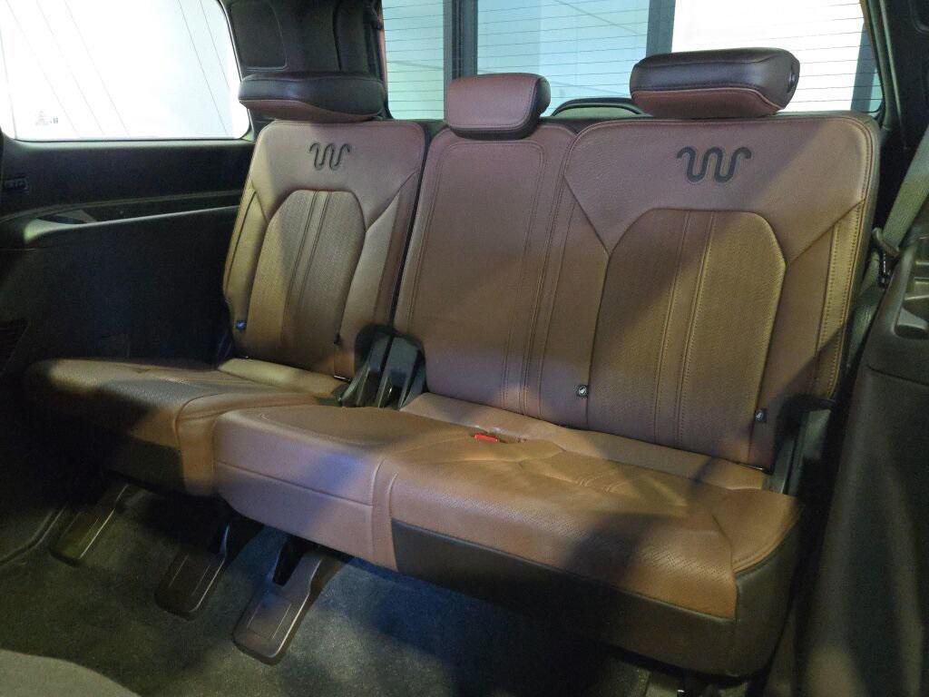 used 2024 Ford Expedition car, priced at $77,877