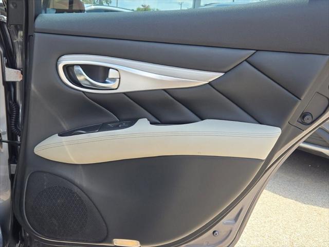 used 2016 INFINITI Q70 car, priced at $20,000