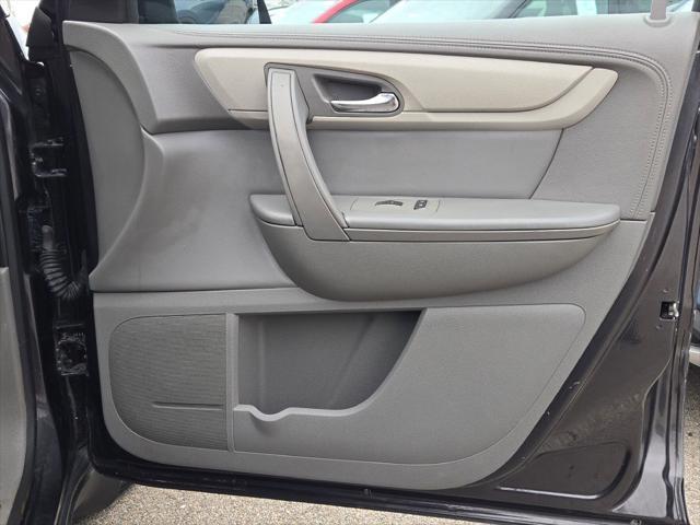 used 2015 Chevrolet Traverse car, priced at $10,397