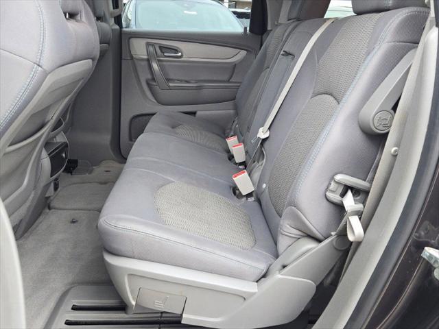 used 2015 Chevrolet Traverse car, priced at $10,397