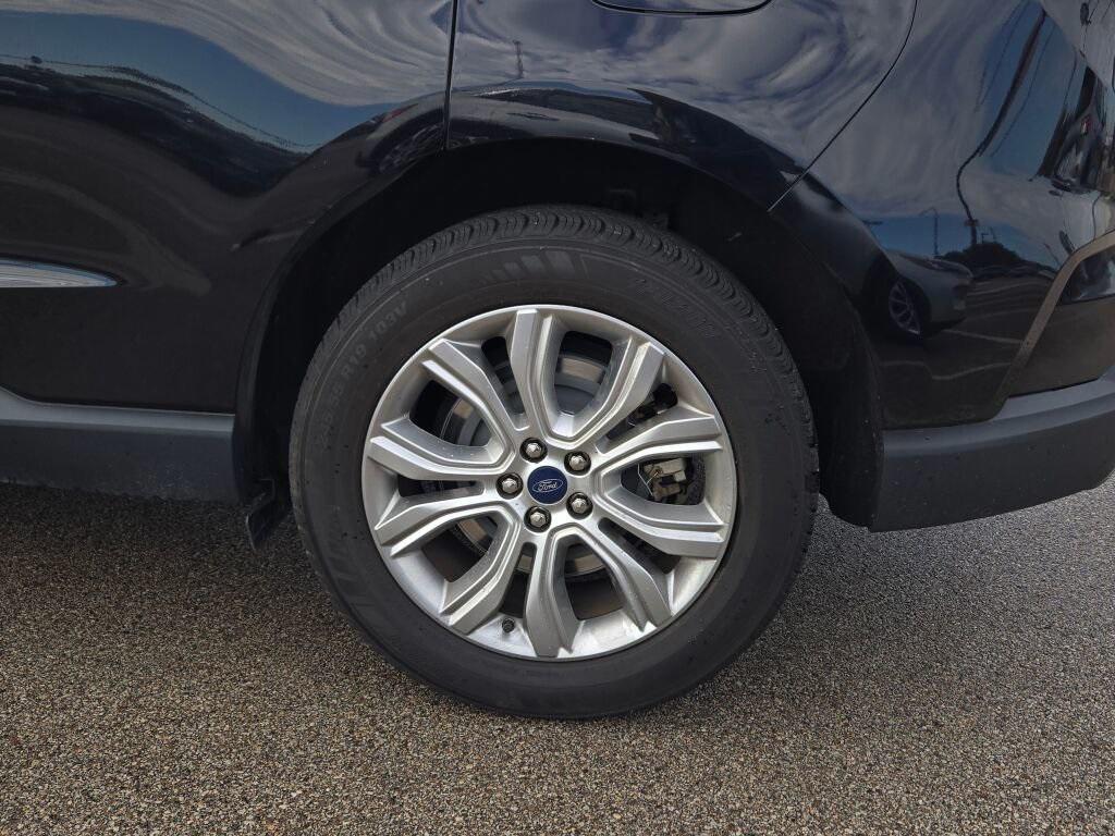 used 2021 Ford Edge car, priced at $20,900