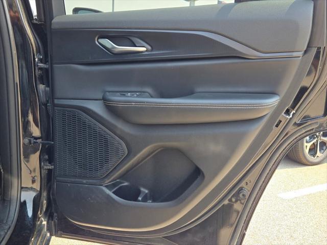 used 2023 Jeep Grand Cherokee car, priced at $31,000