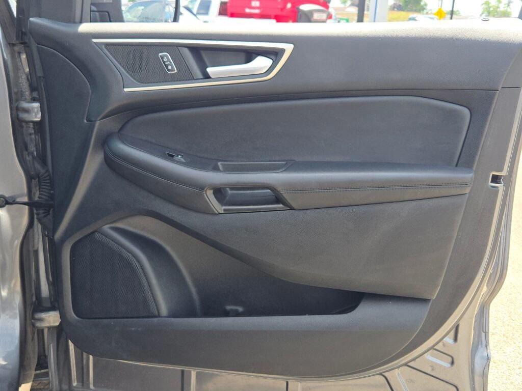 used 2022 Ford Edge car, priced at $27,000