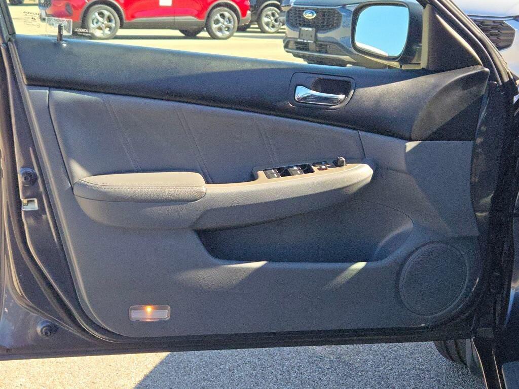 used 2006 Honda Accord car, priced at $12,495