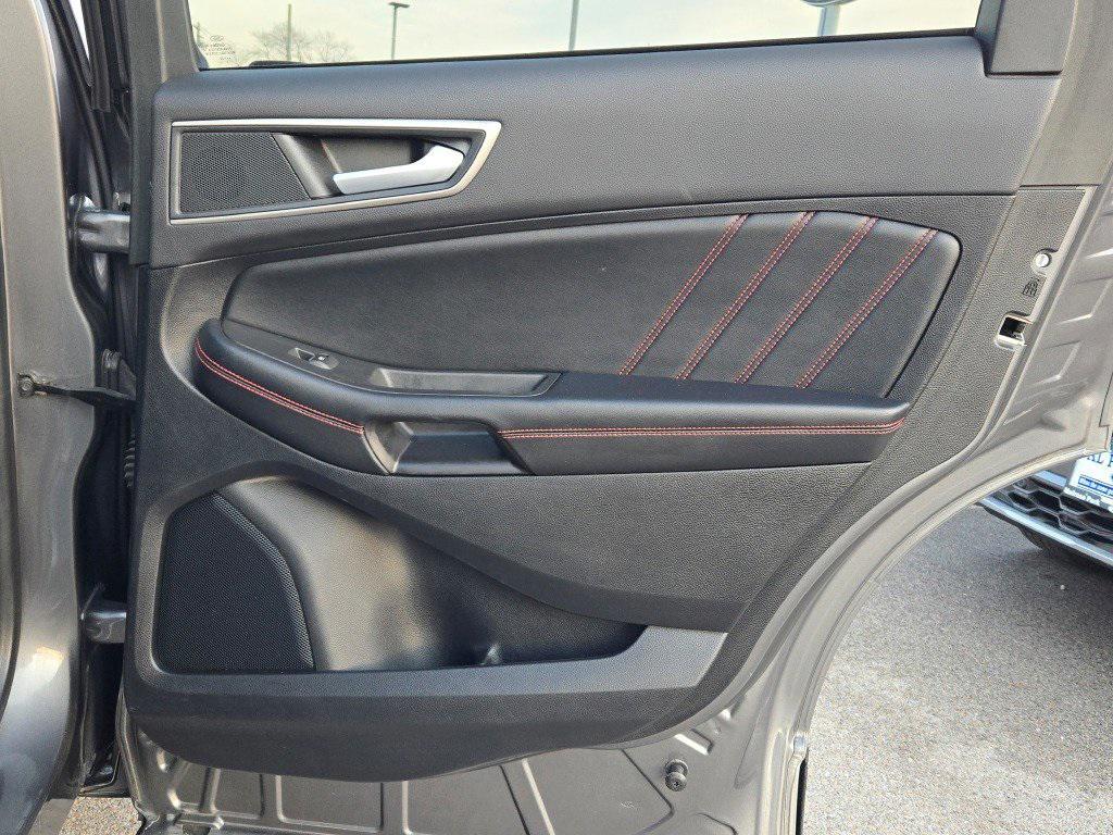 used 2022 Ford Edge car, priced at $25,000