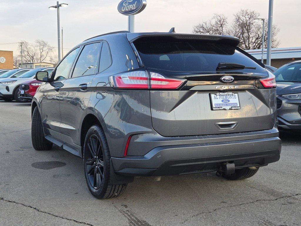 used 2022 Ford Edge car, priced at $25,000