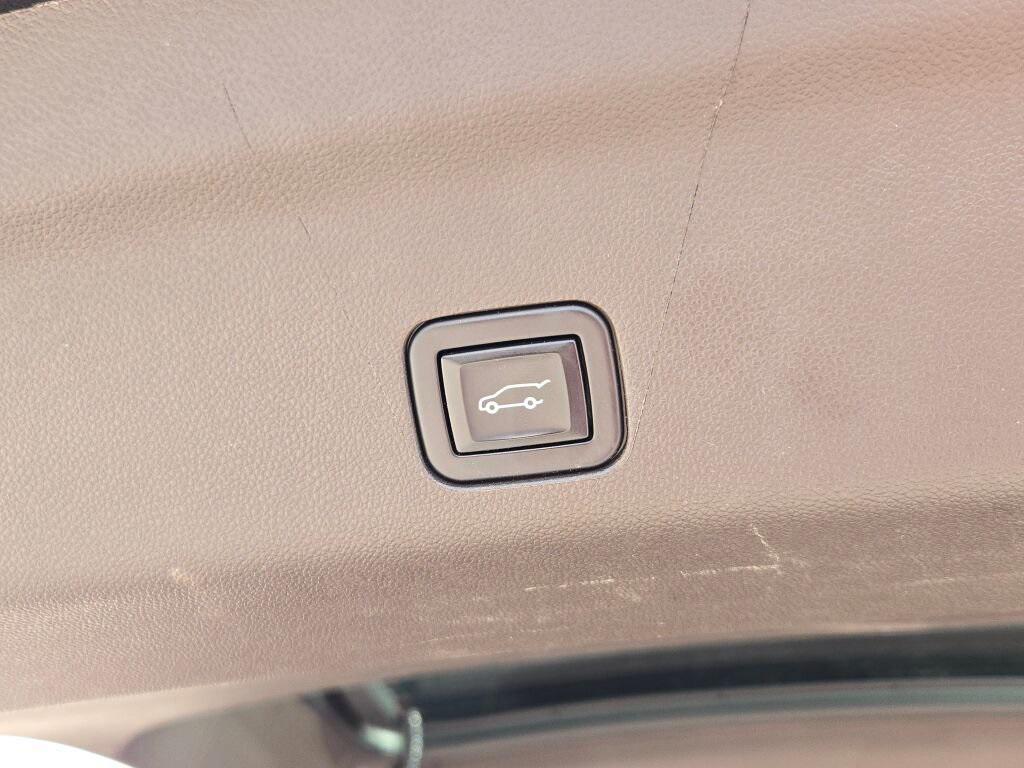 used 2022 GMC Yukon car, priced at $55,995