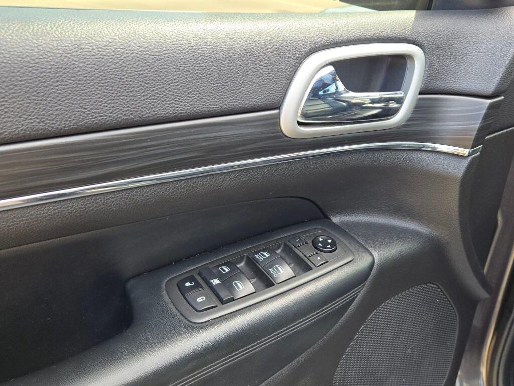 used 2021 Jeep Grand Cherokee car, priced at $23,995