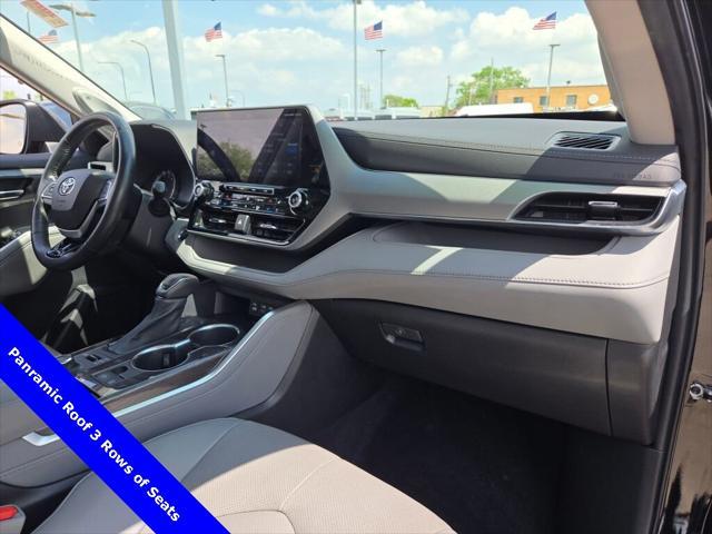 used 2022 Toyota Highlander car, priced at $44,897
