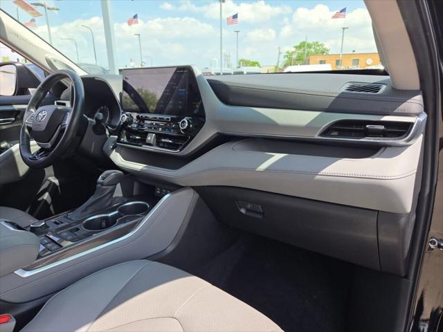used 2022 Toyota Highlander car, priced at $44,977