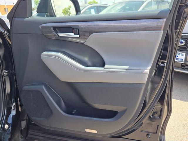 used 2022 Toyota Highlander car, priced at $44,977