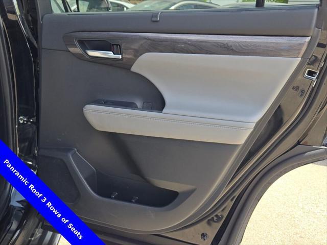 used 2022 Toyota Highlander car, priced at $44,897