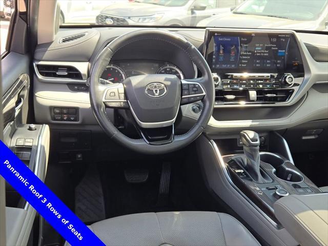 used 2022 Toyota Highlander car, priced at $44,897