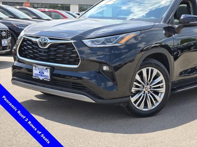 used 2022 Toyota Highlander car, priced at $44,897