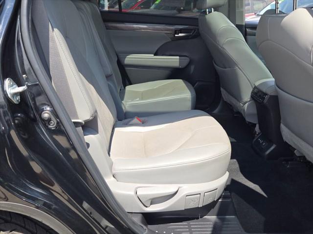 used 2022 Toyota Highlander car, priced at $44,977