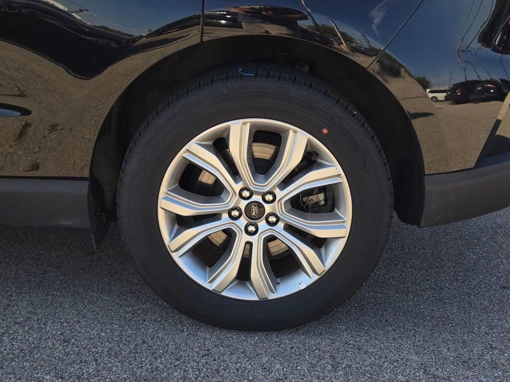 used 2024 Ford Edge car, priced at $28,495