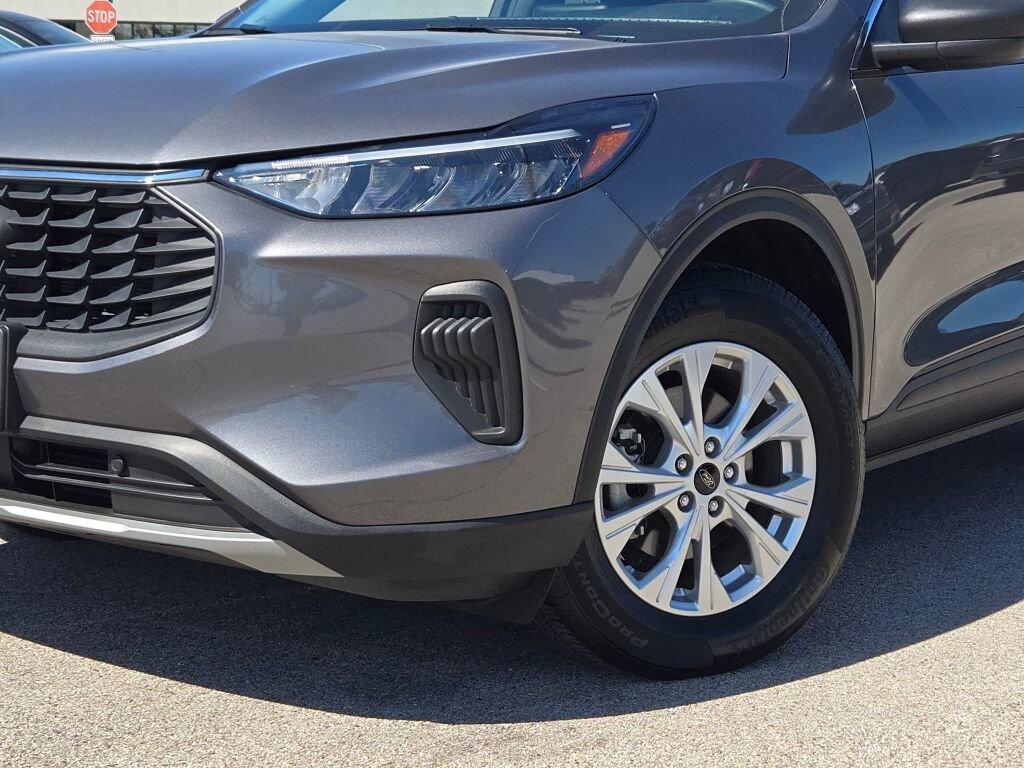 used 2023 Ford Escape car, priced at $25,900