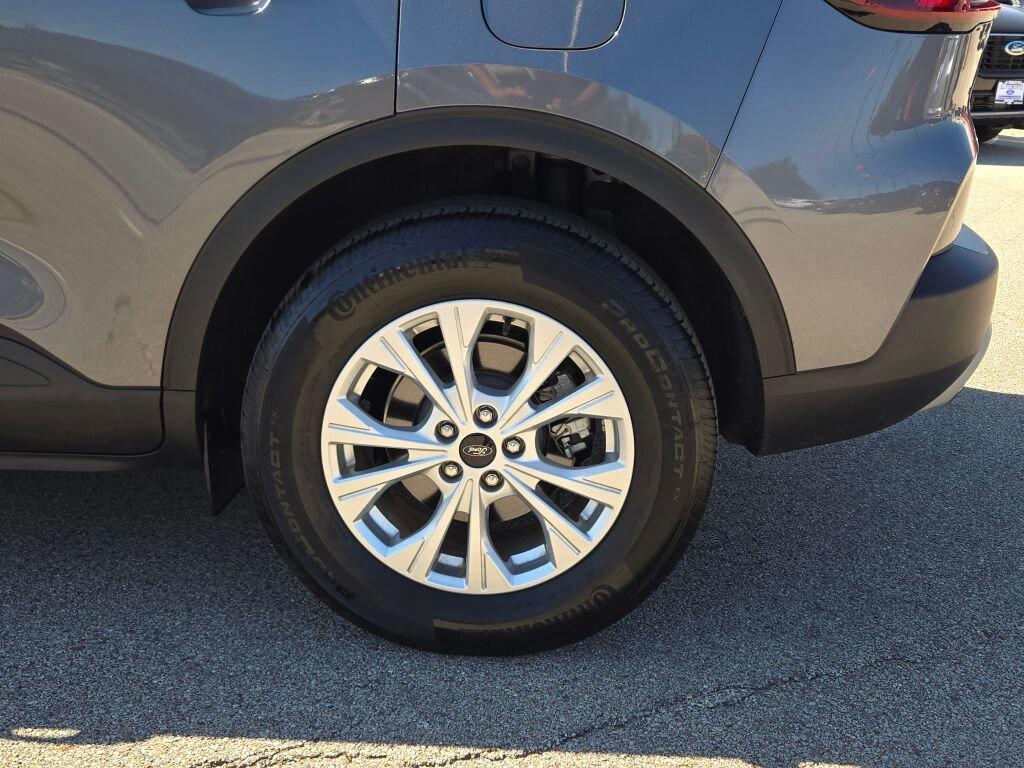 used 2023 Ford Escape car, priced at $25,900