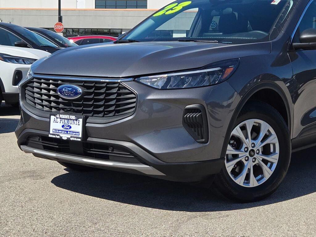 used 2023 Ford Escape car, priced at $25,900