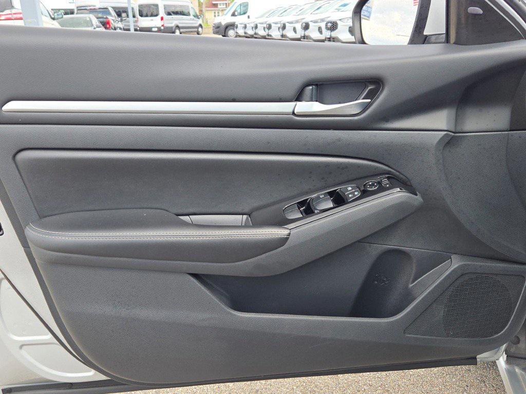 used 2023 Nissan Altima car, priced at $18,500