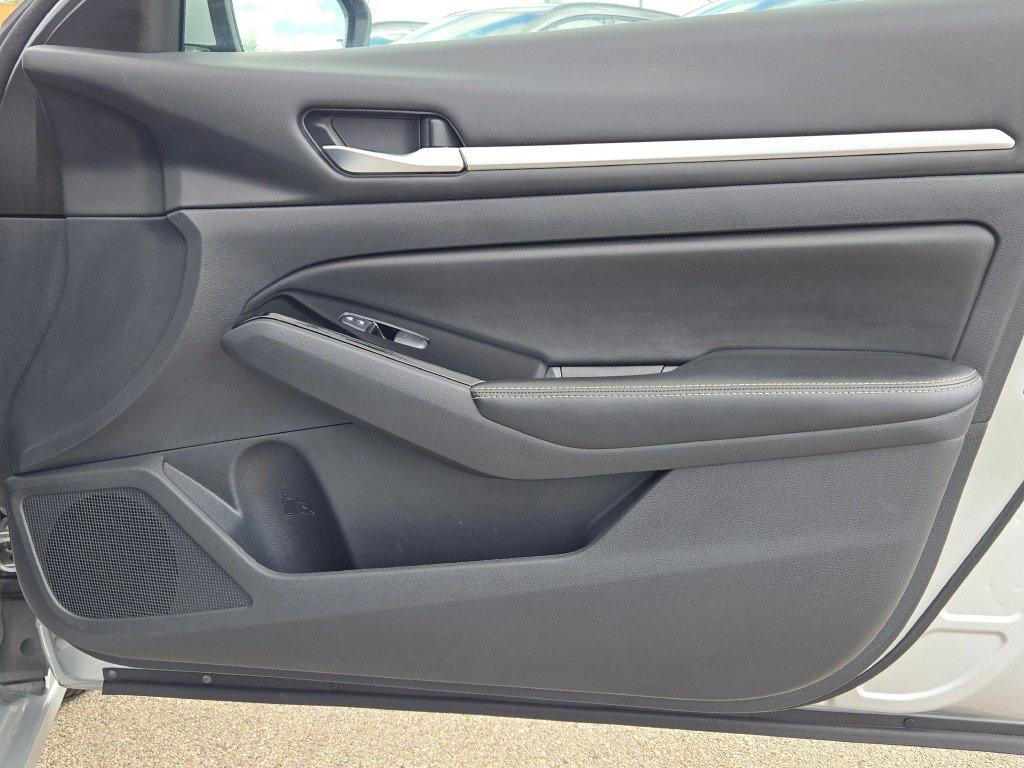 used 2023 Nissan Altima car, priced at $18,500