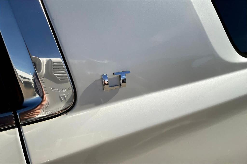 used 2015 Chevrolet Suburban car, priced at $12,103