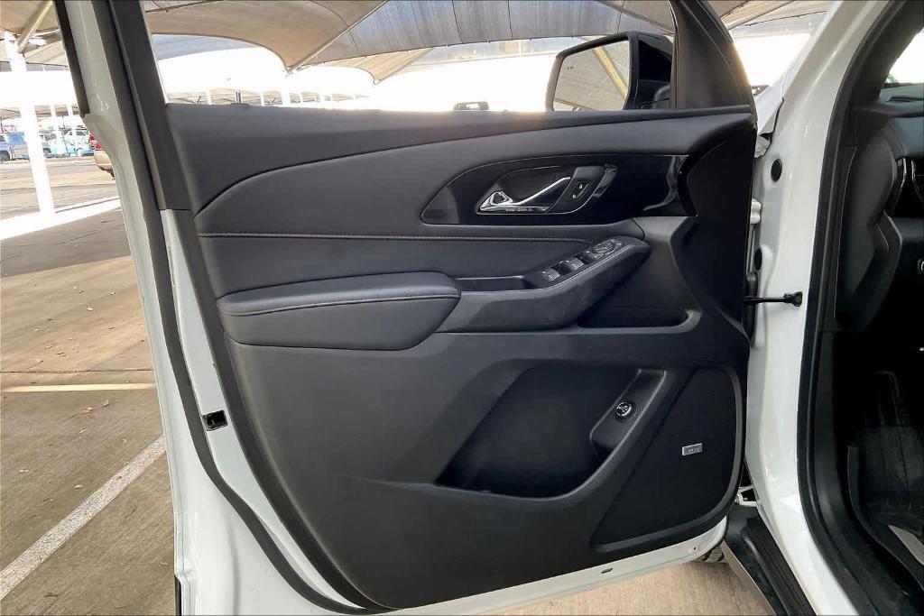 used 2022 Chevrolet Traverse car, priced at $20,943