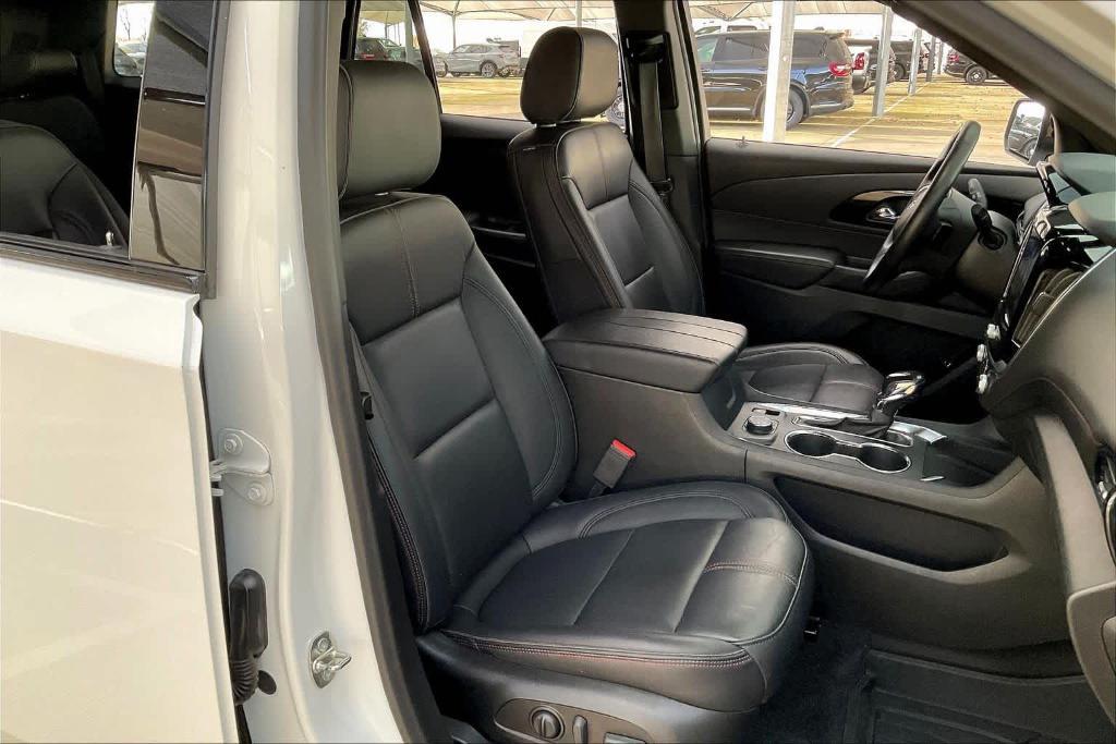 used 2022 Chevrolet Traverse car, priced at $20,943