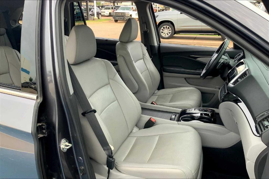 used 2017 Honda Pilot car, priced at $20,550