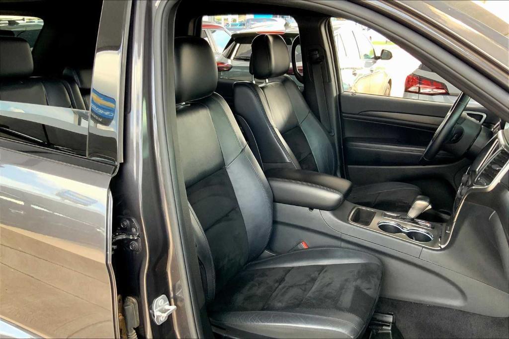 used 2018 Jeep Grand Cherokee car, priced at $17,595