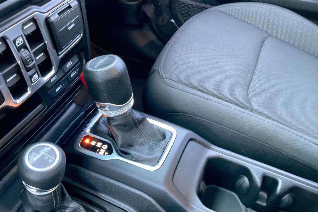 used 2023 Jeep Gladiator car, priced at $32,093