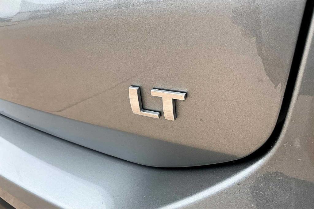 used 2023 Chevrolet Equinox car, priced at $24,363