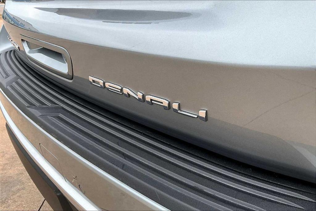 used 2024 GMC Yukon car, priced at $74,974