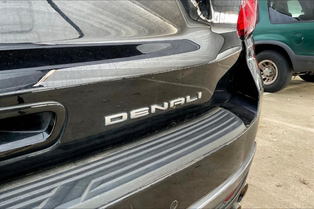 used 2023 GMC Yukon XL car, priced at $75,780