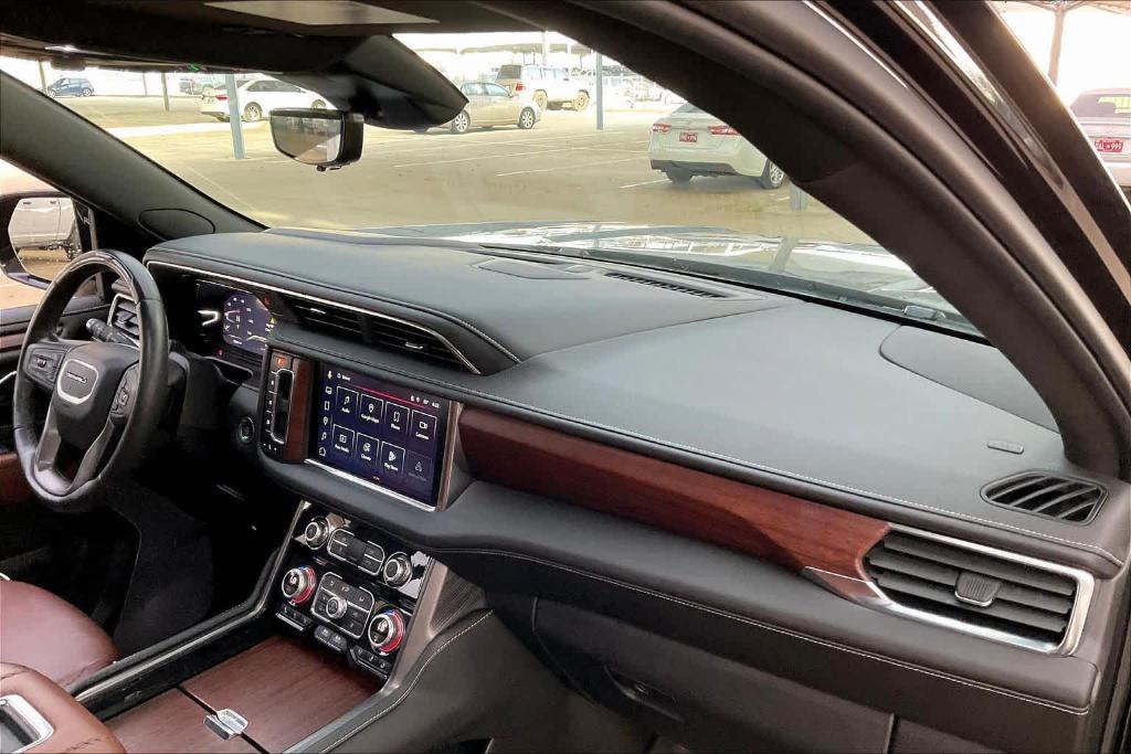 used 2023 GMC Yukon XL car, priced at $75,780