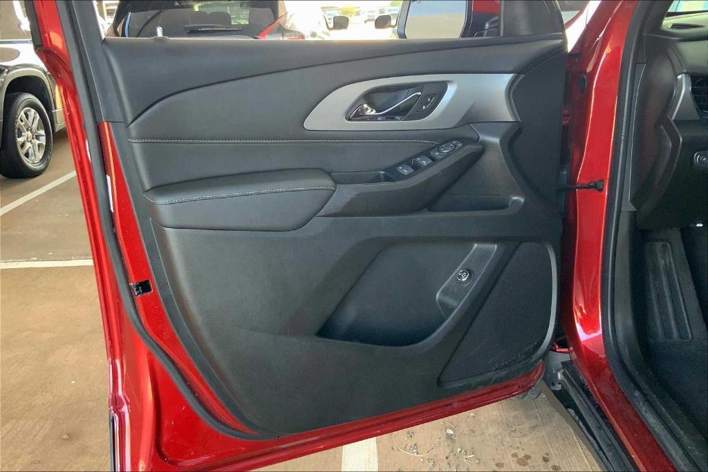 used 2023 Chevrolet Traverse car, priced at $30,966