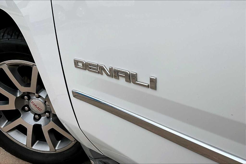 used 2015 GMC Yukon XL car, priced at $17,942